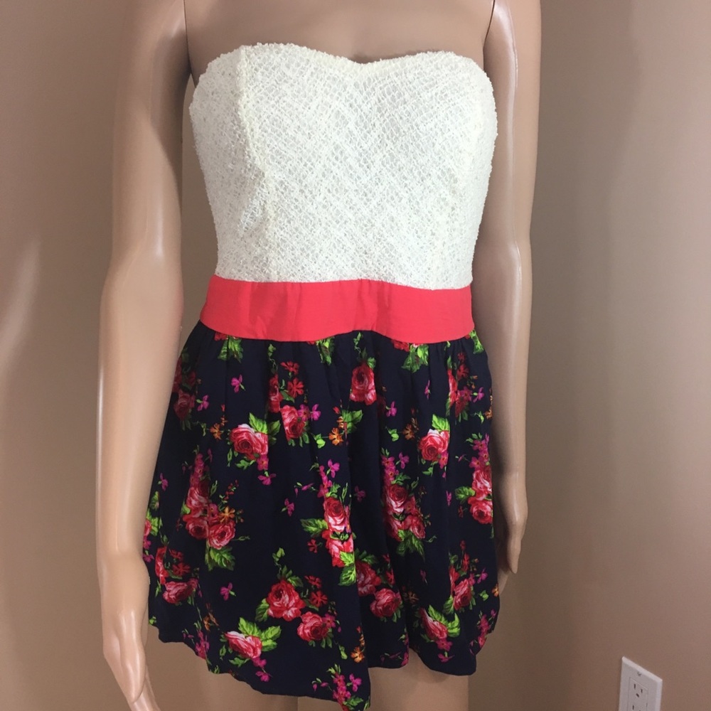 Pins and needles dress short size M - Picture 1 of 5